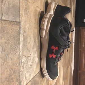 Under Armor Tennis Shoes